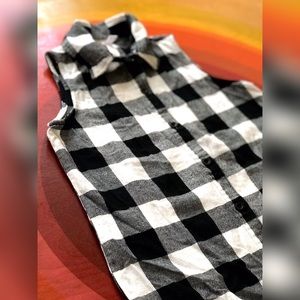 Black and white Flannel top